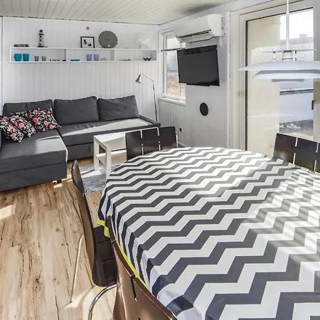 2 Bedroom Beautiful In Pandrup